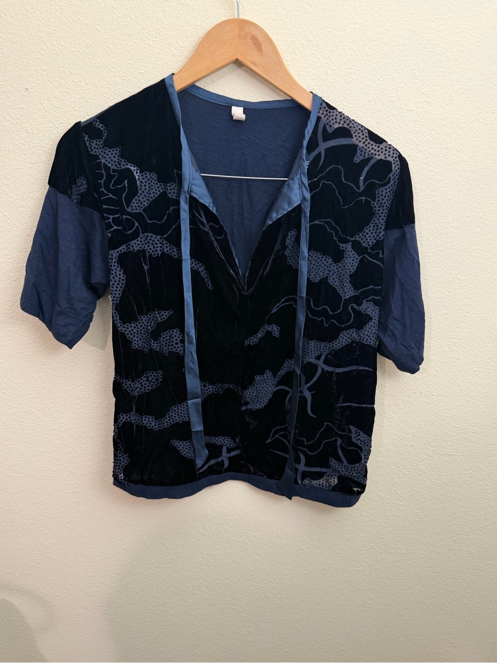 Blue Velvet Patterned Short Sleeve Women's Top